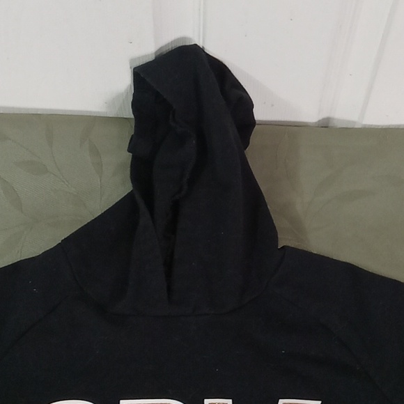 THREE PIECES OF KIDS CLOTHES - Picture 9 of 9